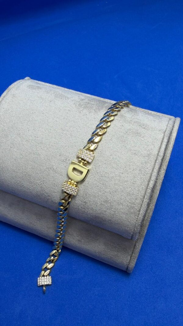 HRFBLK-00003 HRFBLK-00003